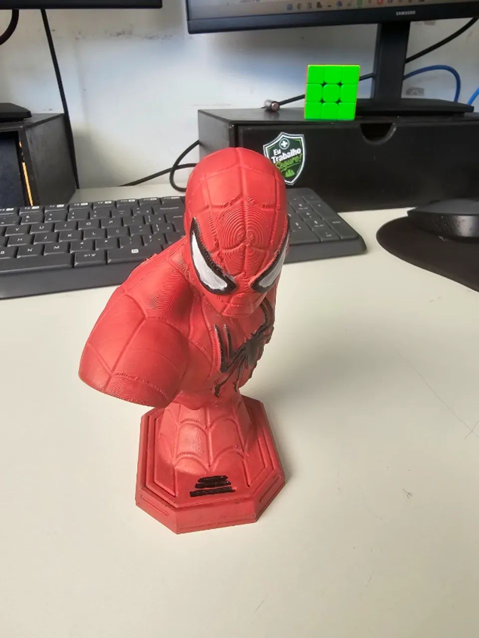 Busto Homem-Aranha impresso em 3D e pintado à mão - Foto 2