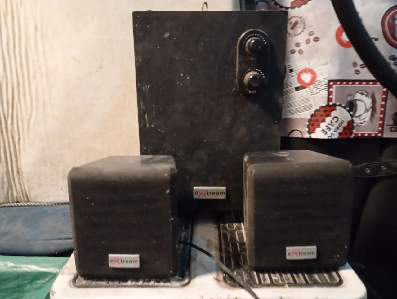 Caixas de Som com estabilizador Tream