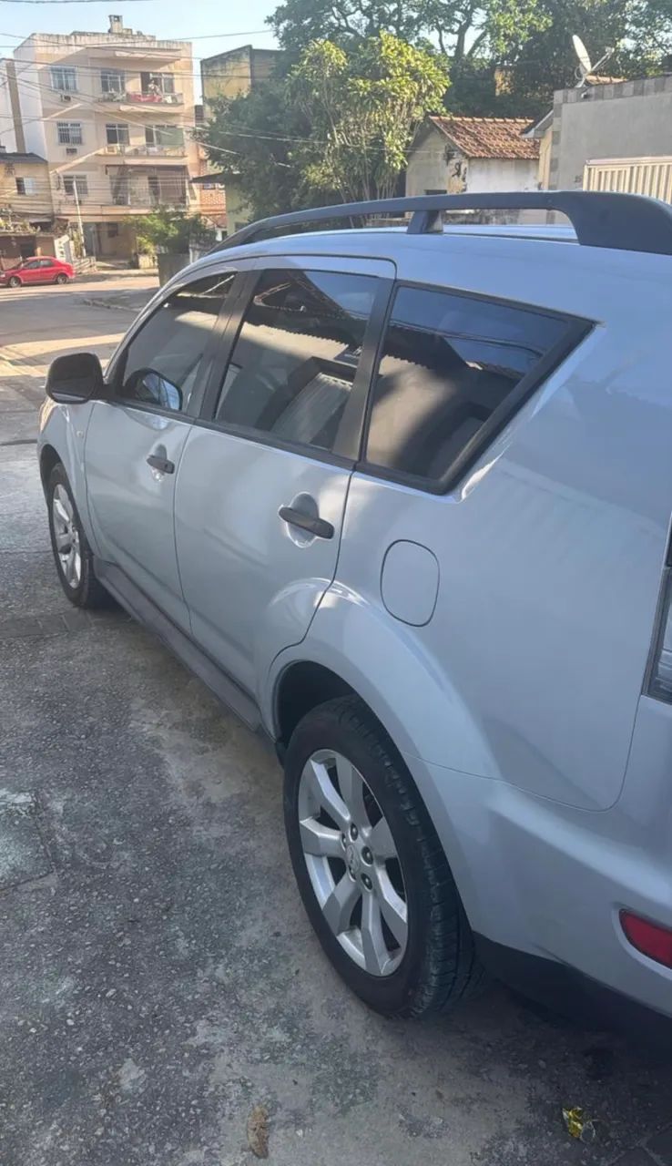 Mitsubishi Outlander 2012