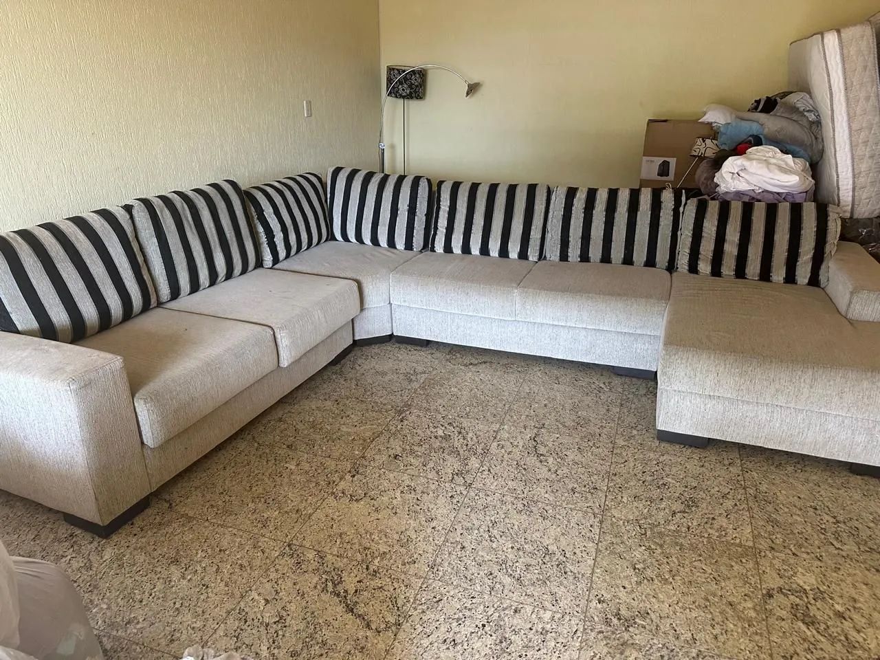 SOFÁ EM L ALTO PADRÃO 