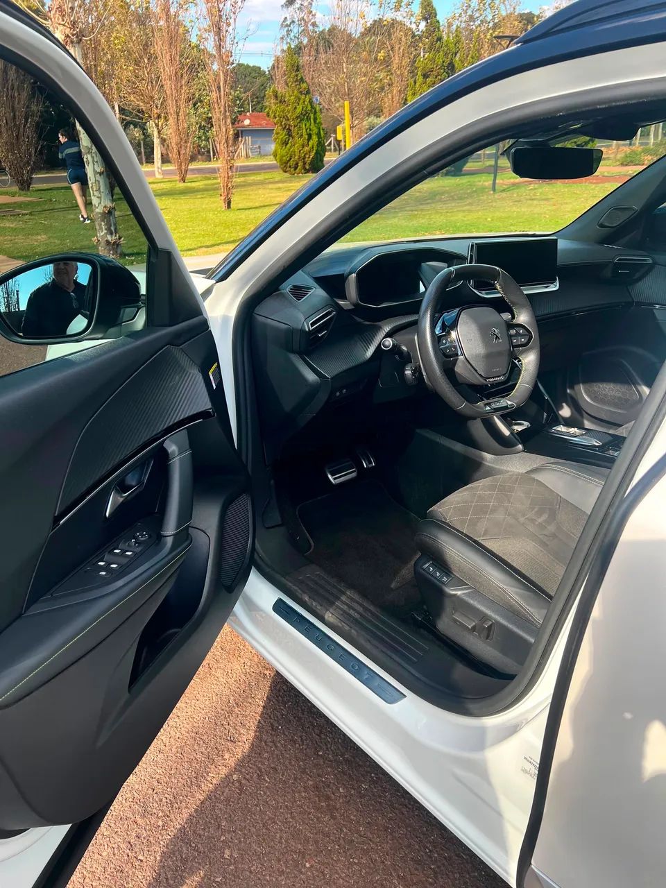 Peugeot E-2008 5P Aut. (elétrico) 2023 - Foto 3