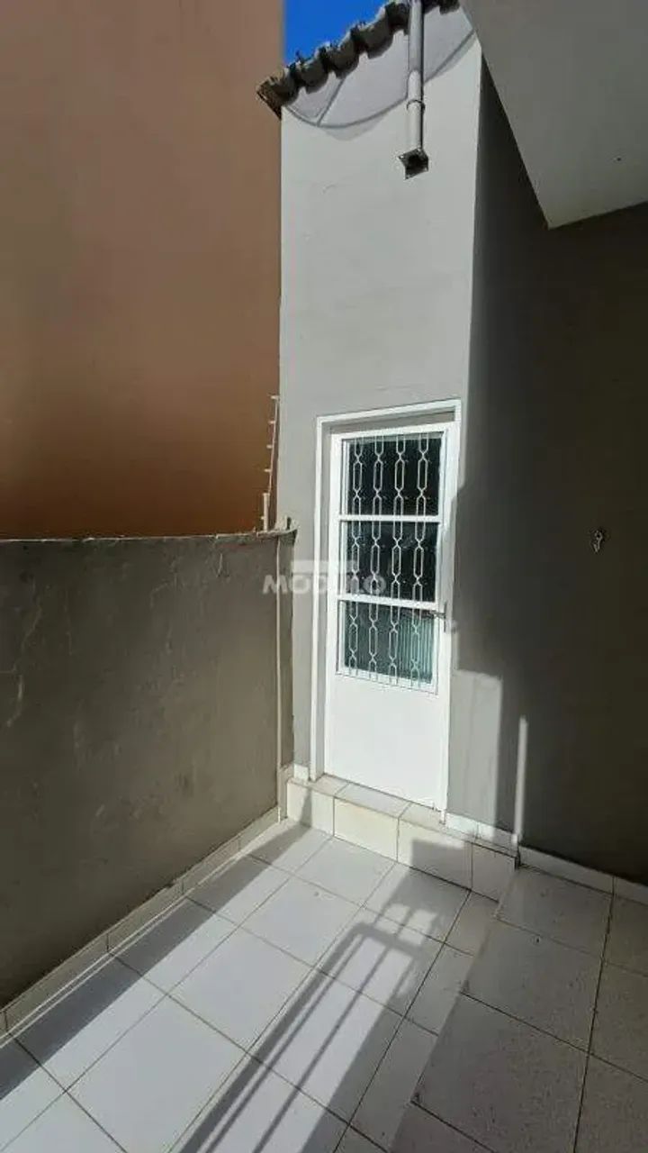 Oportunidade de investimento imperdível: 3 casas no mesmo terreno! - Foto 4