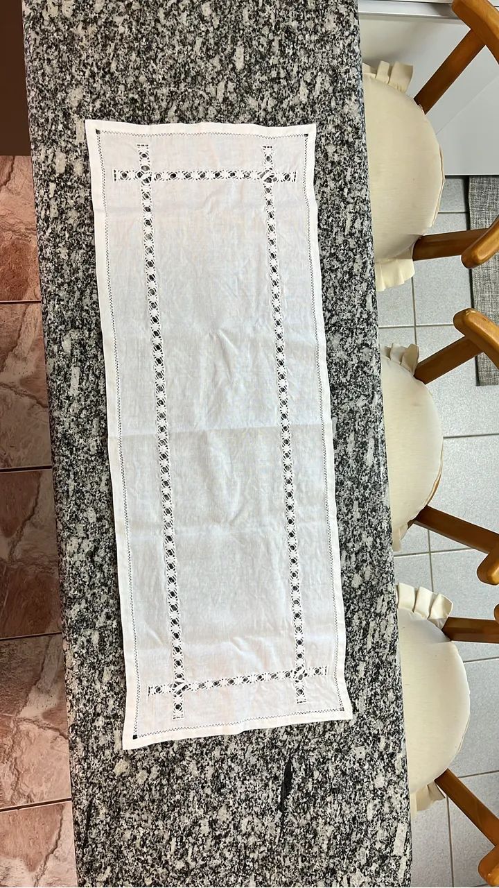 Caminho de mesa português 