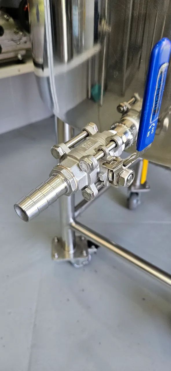 Fermentador cônico inox 304 200l  - Foto 5