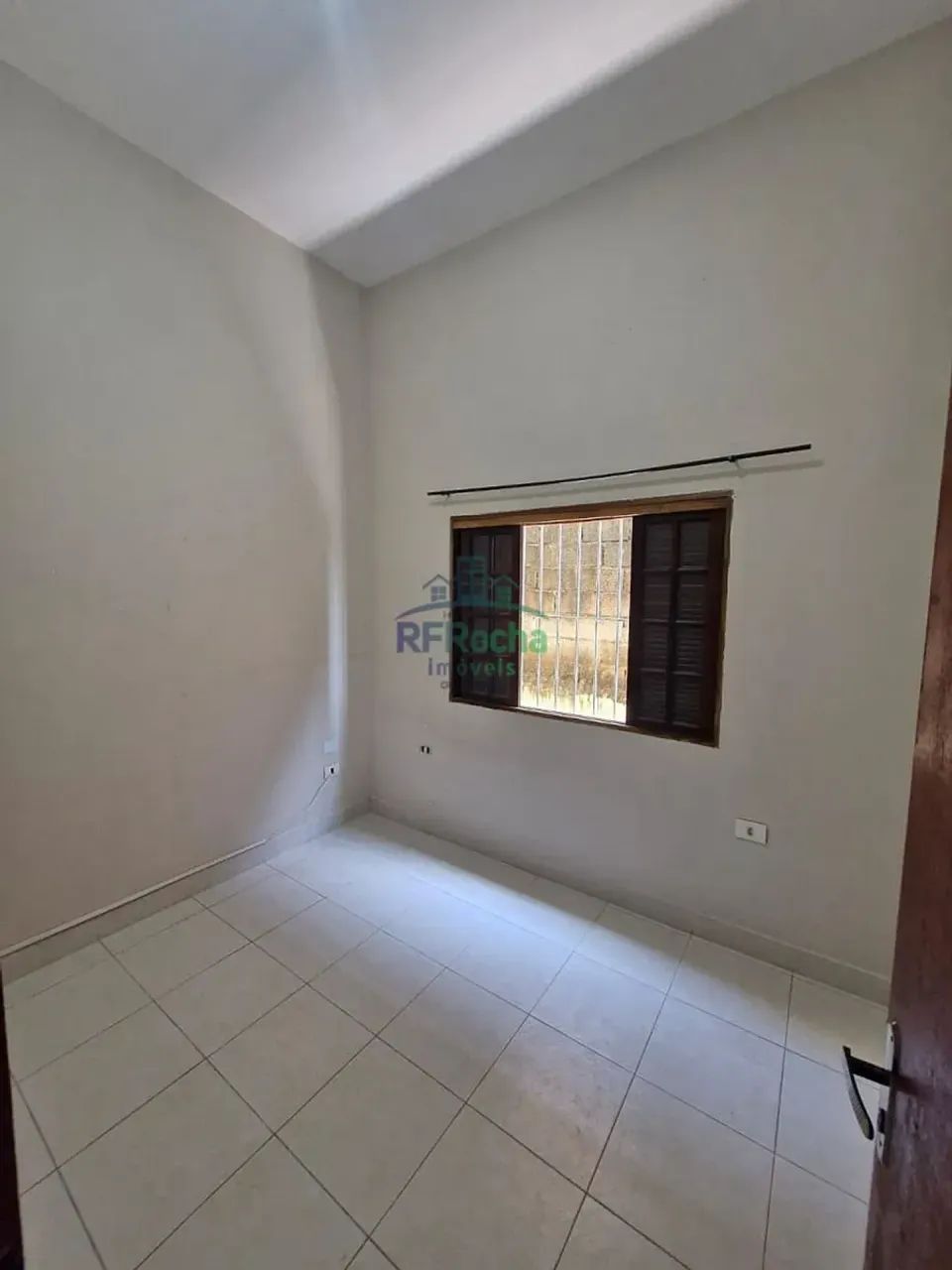 Casa para Aluguel com 2 dormitórios, sendo 1 suíte - Foto 2