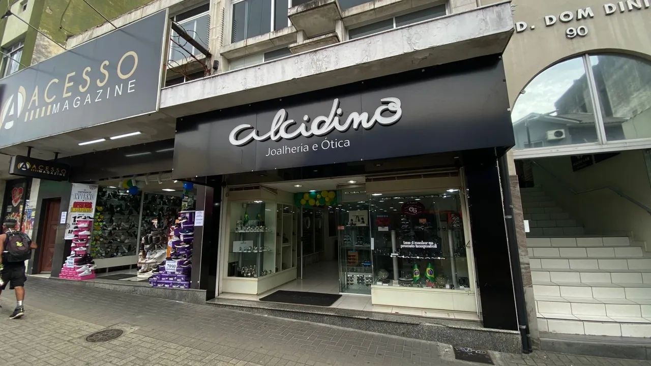 Lojas e Apartamento em Criciuma - Foto 2