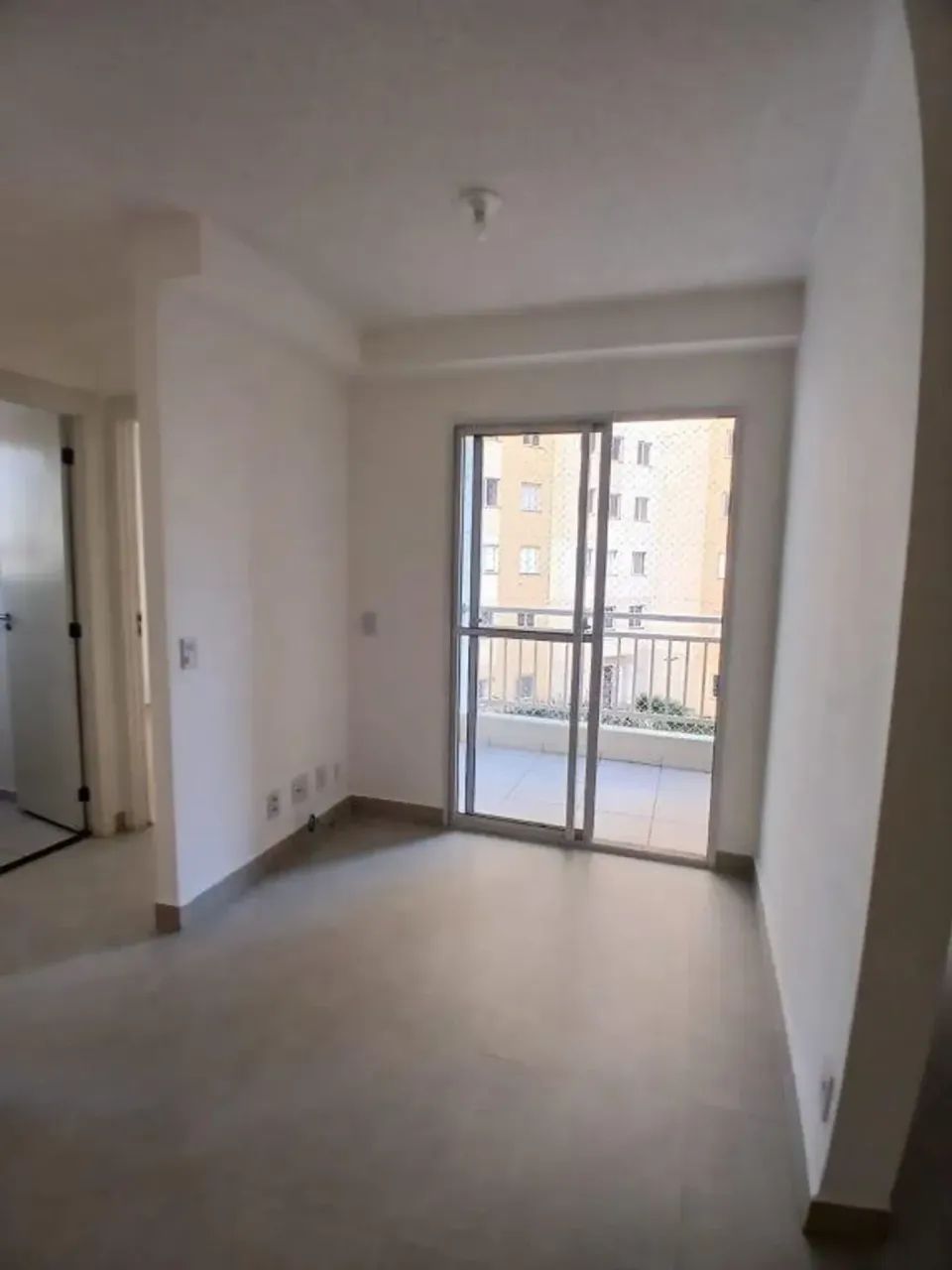 APARTAMENTO COM SACADA | AO LADO METRÔ | 2 DORMITÓRIOS - Foto 4