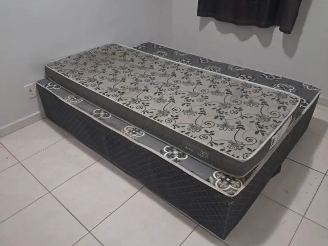 Mesa cama cadeira geladeira  - Foto 2