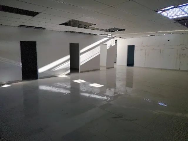ESPAÇO COMERCIAL COM 300M2 EM ÁREA TOTAL DE 450M2 EM UM PONTO NOBRE CENTRAL DE ITAGUAI - Foto 4
