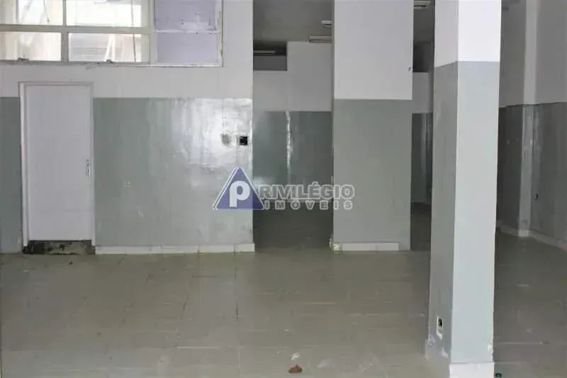 Prédio comercial com cerca de 800m² em Humaitá - Foto 3