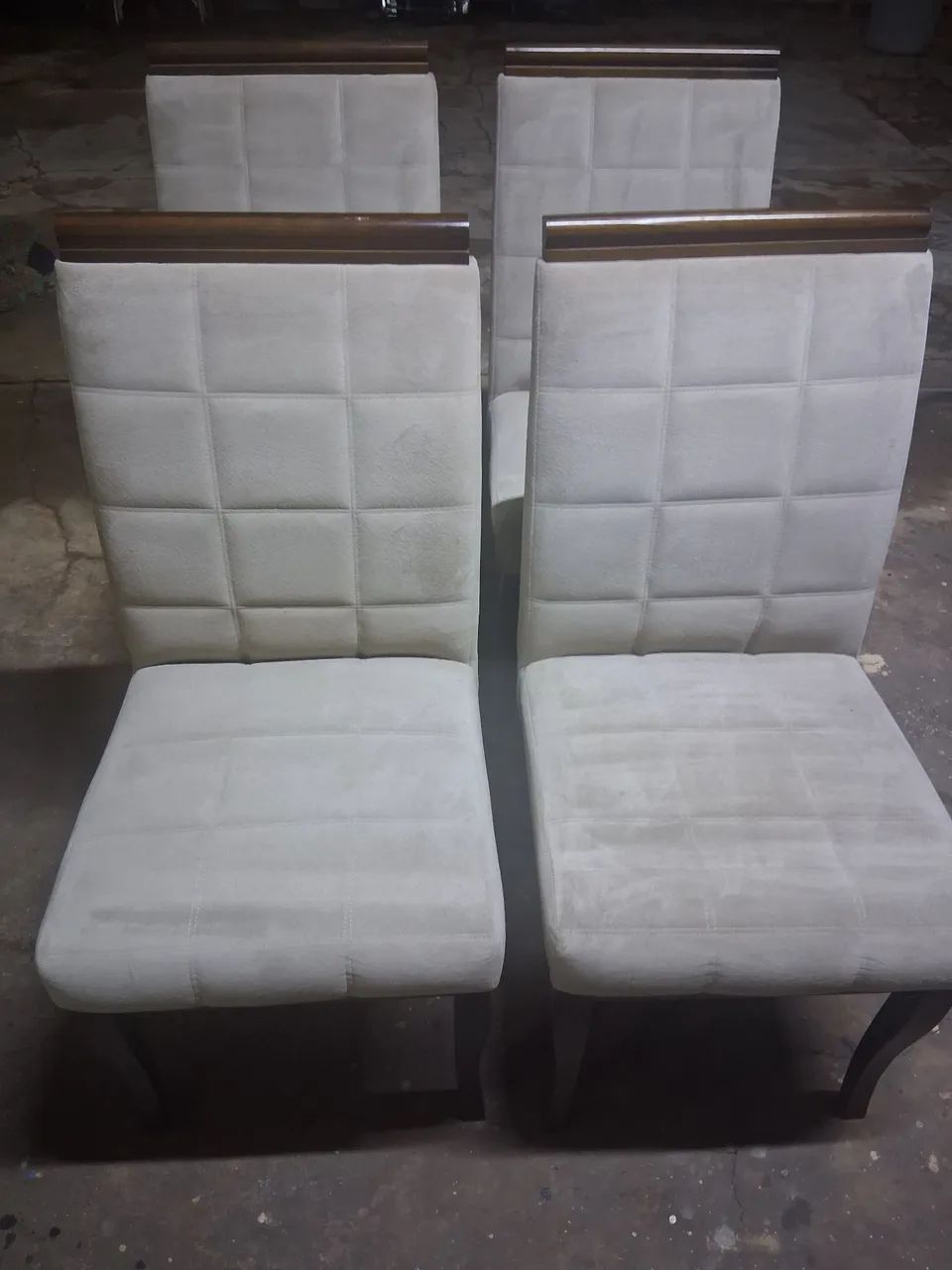 Conjunto de cadeiras estofadas  - Foto 2