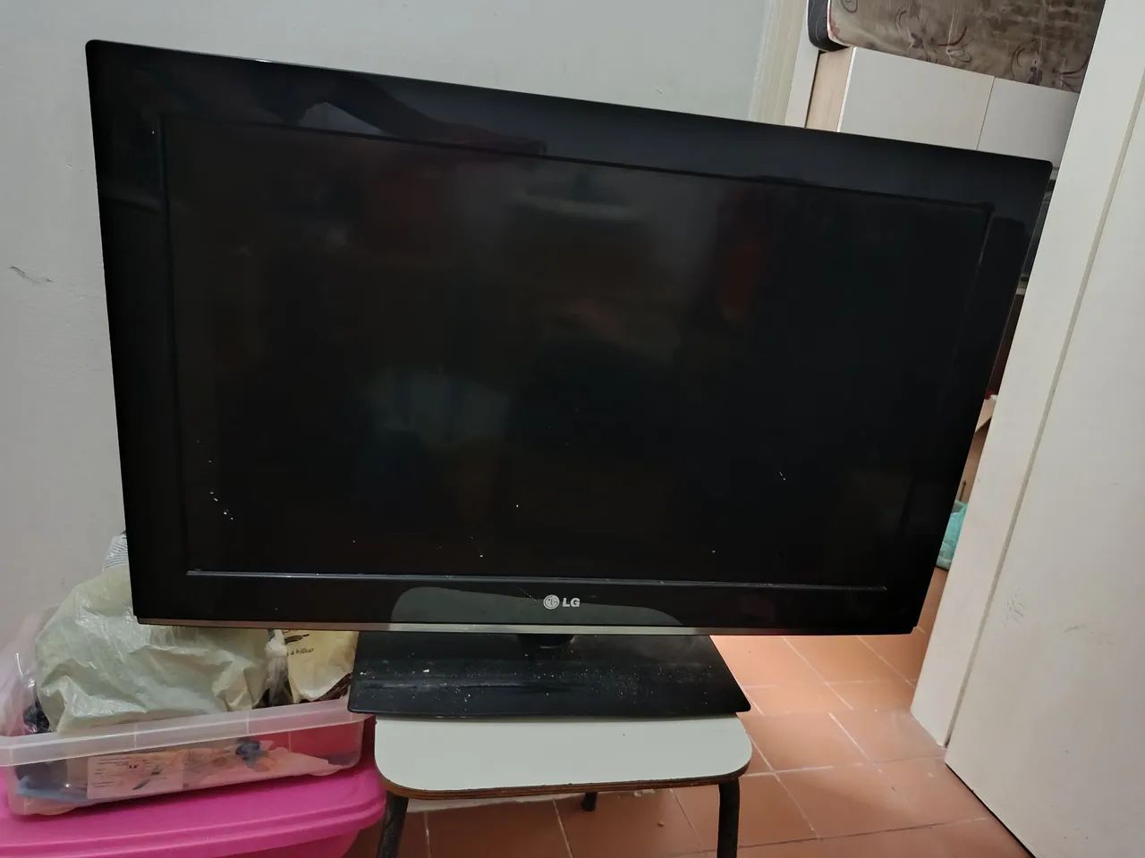 Tv LG FUNCIONANDO, SEM CABOS E CONTROLE