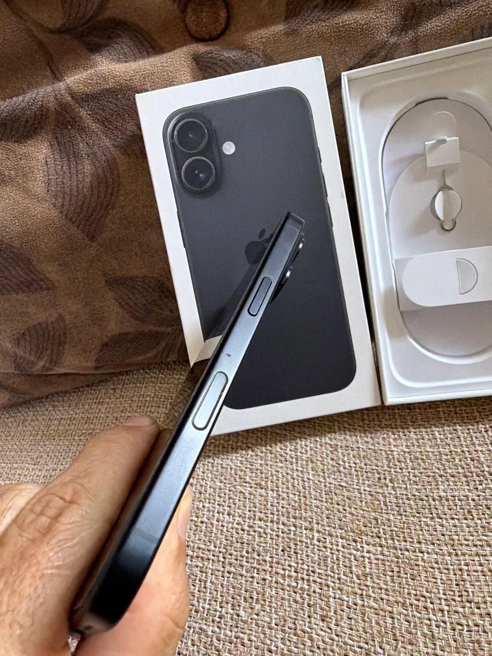 iPhone 16 Normal - Muito Novo - impecável - Pronta Entrega grátis e rápido  - Foto 4