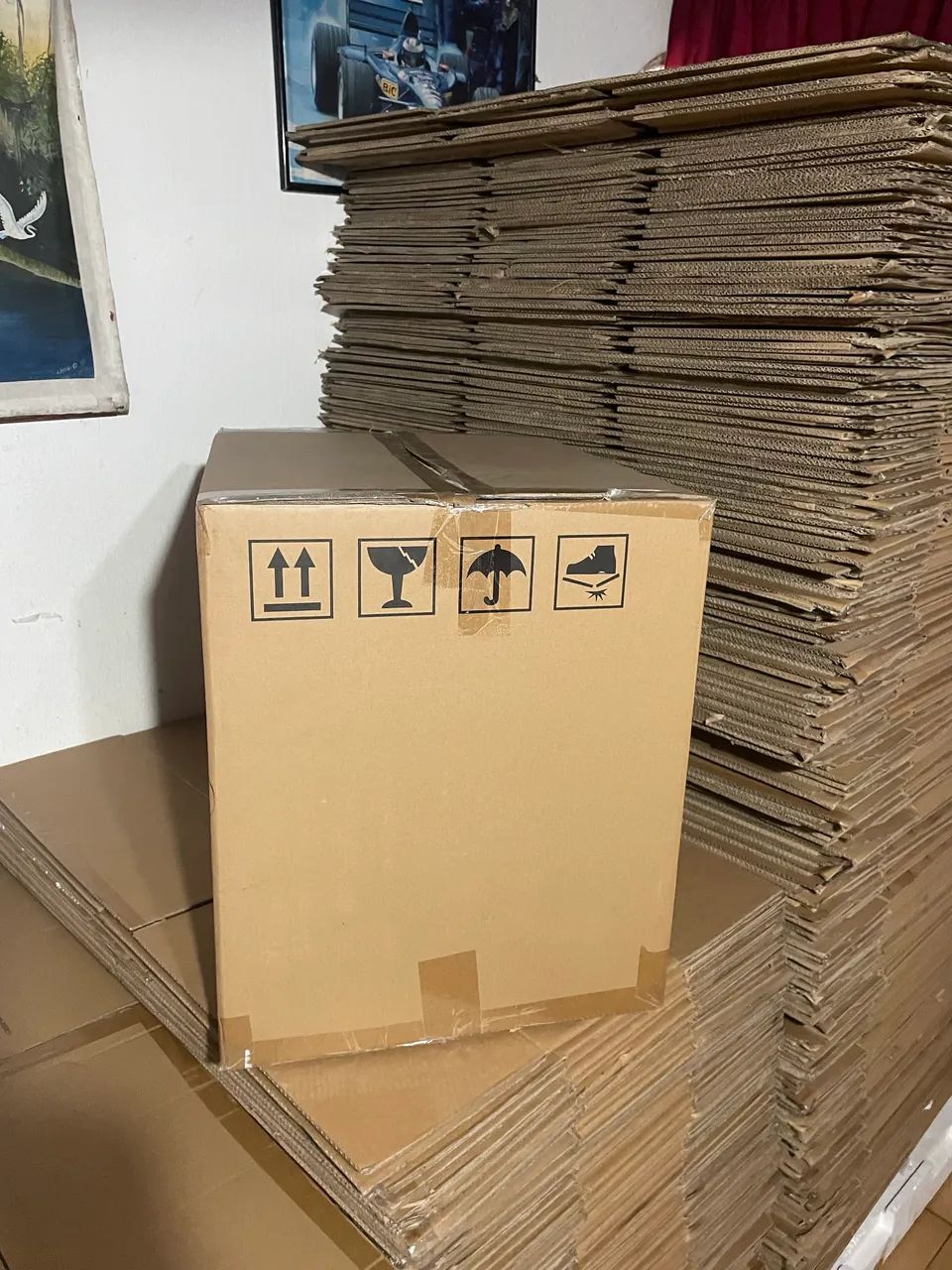 caixas de papelão disponíveis 