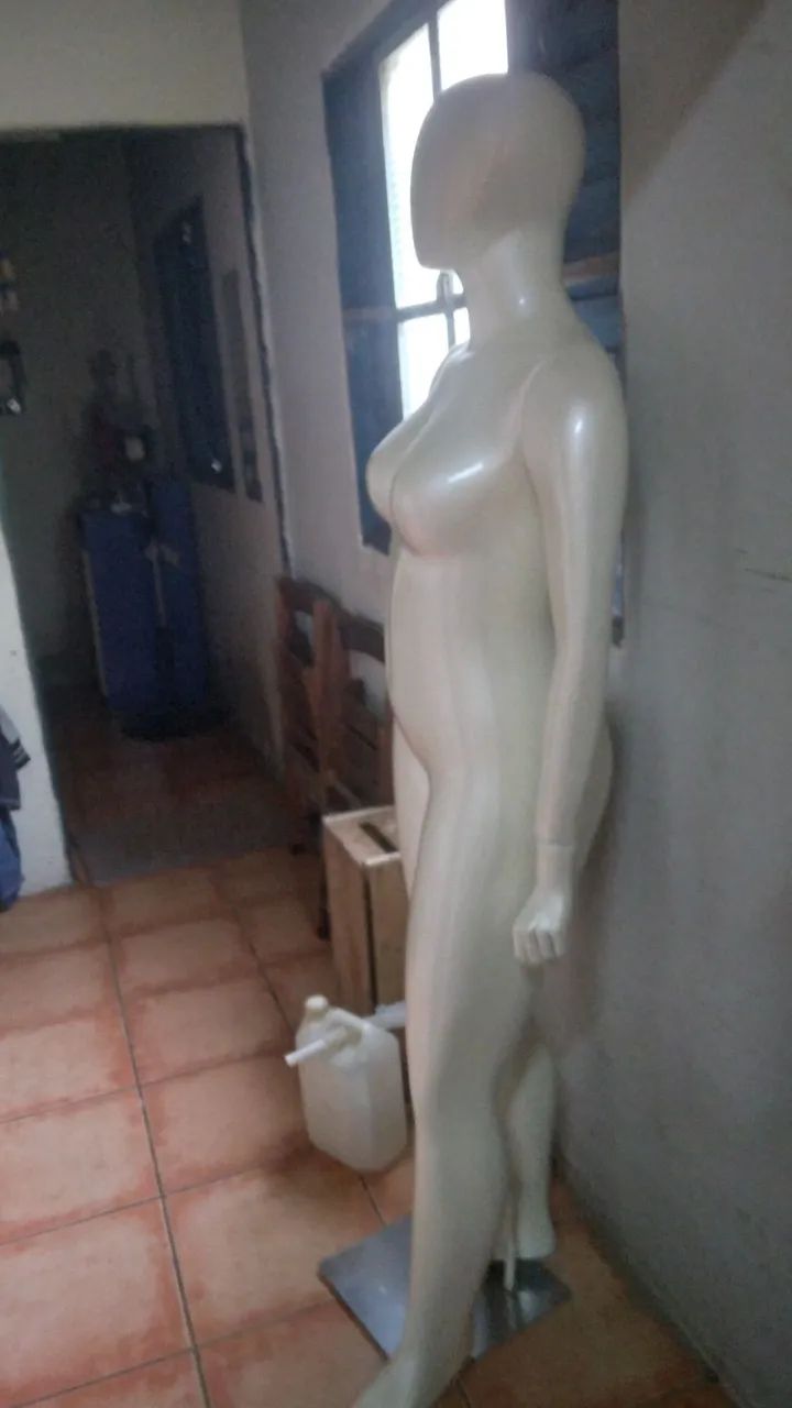 manequim feminino plus size - Foto 3