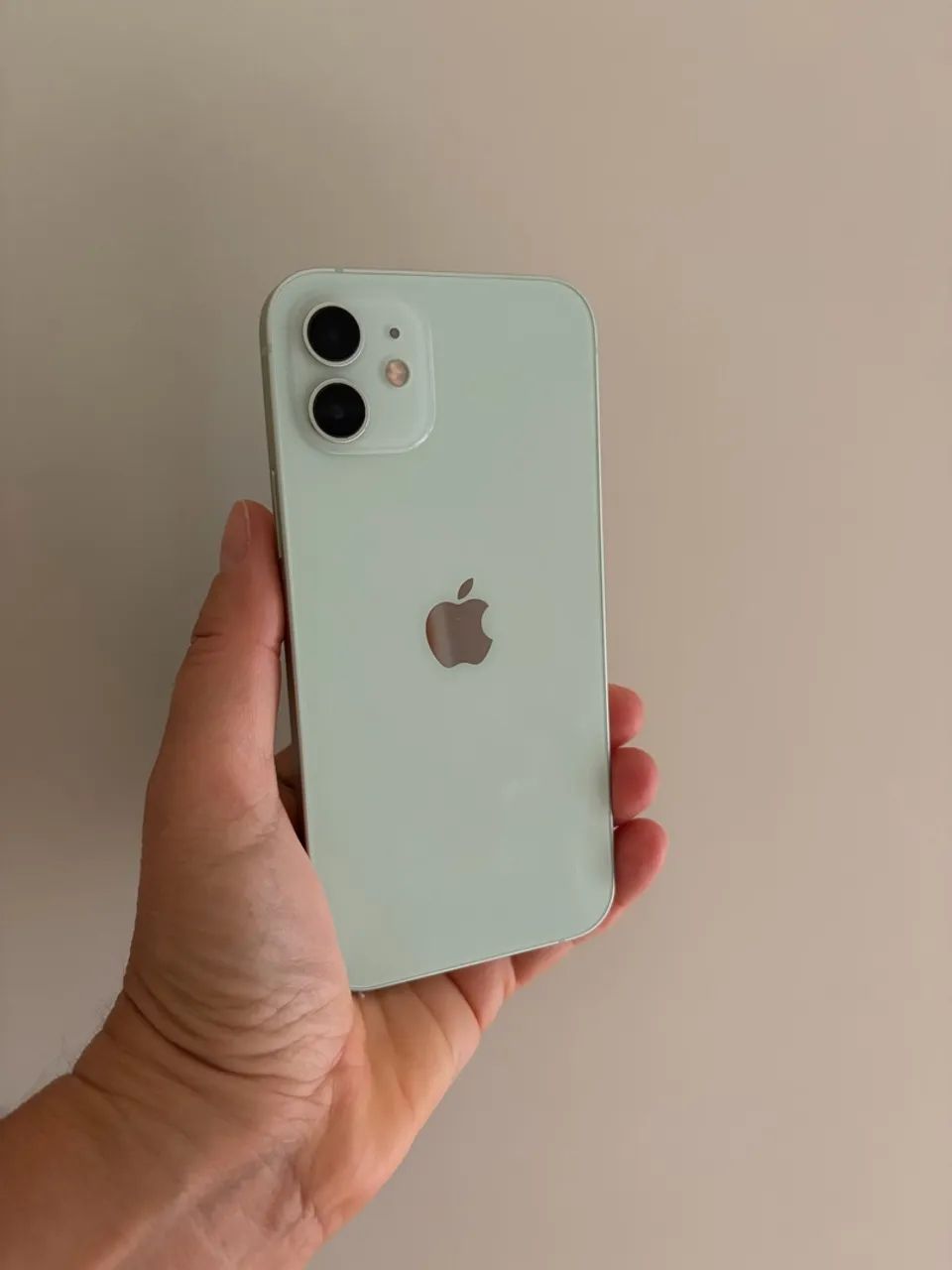 iPhone 12 64gb com película e capa