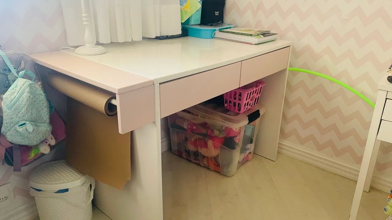 Vendo mesa escrivaninha e cadeira  - Foto 4