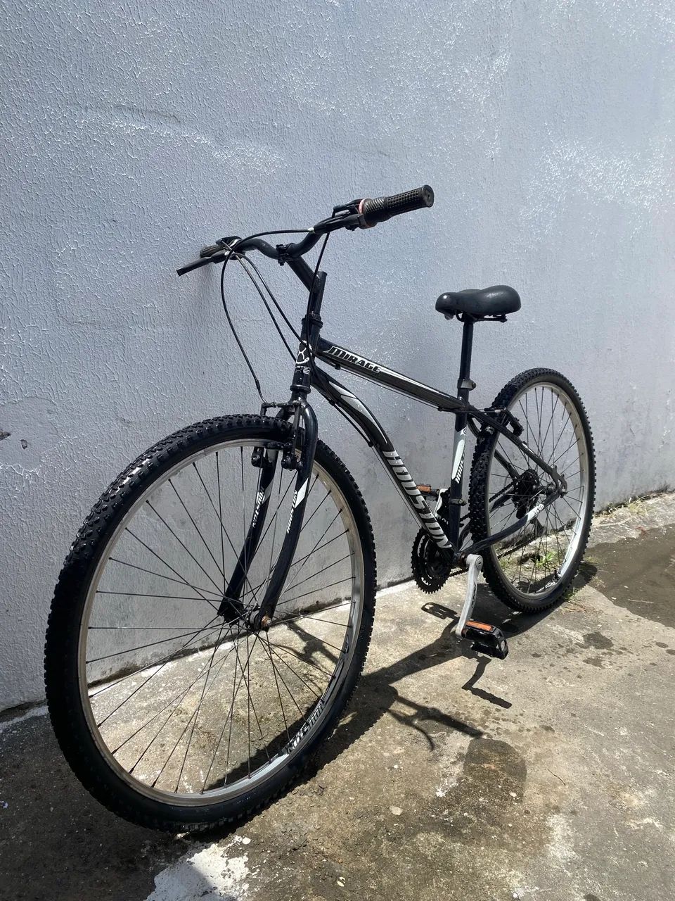 Bicicleta aro 29 em perfeito estado - Foto 2