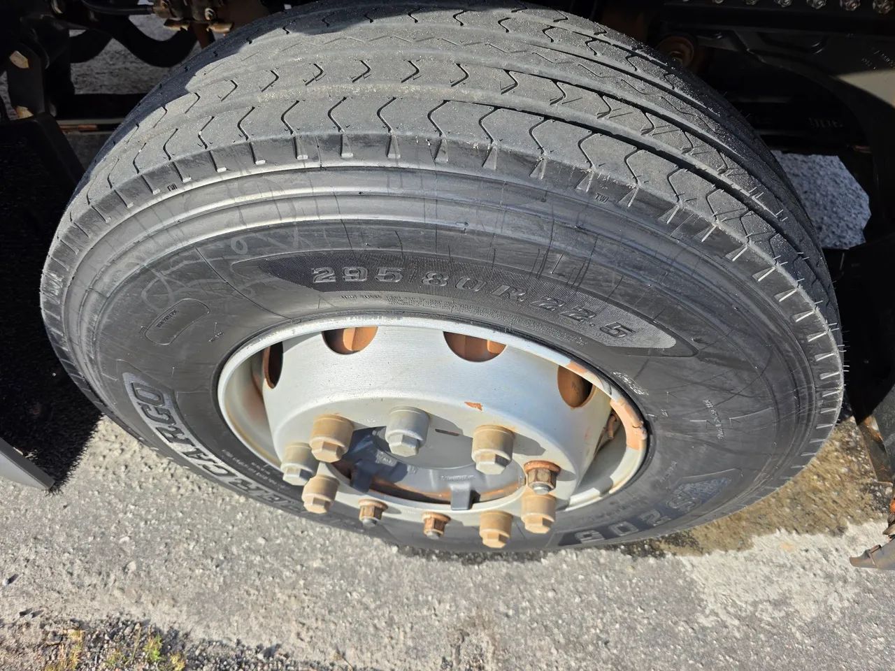 MB Actros modelo 2651 S 6x4 ano 2023 de unico dono pouco uso baixo km rodado  - Foto 9