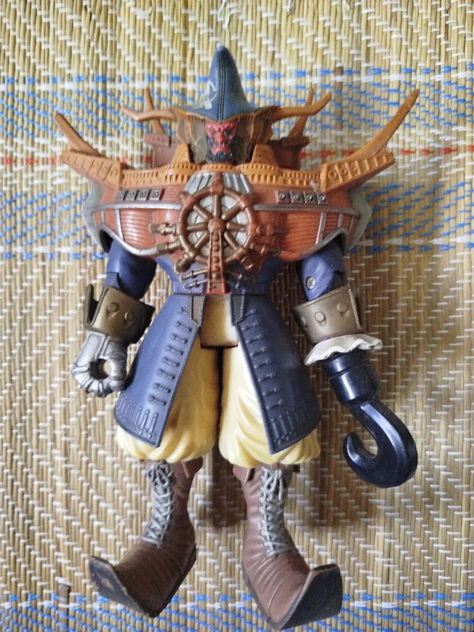 Boneco capitão mutiny bandai - Foto 2