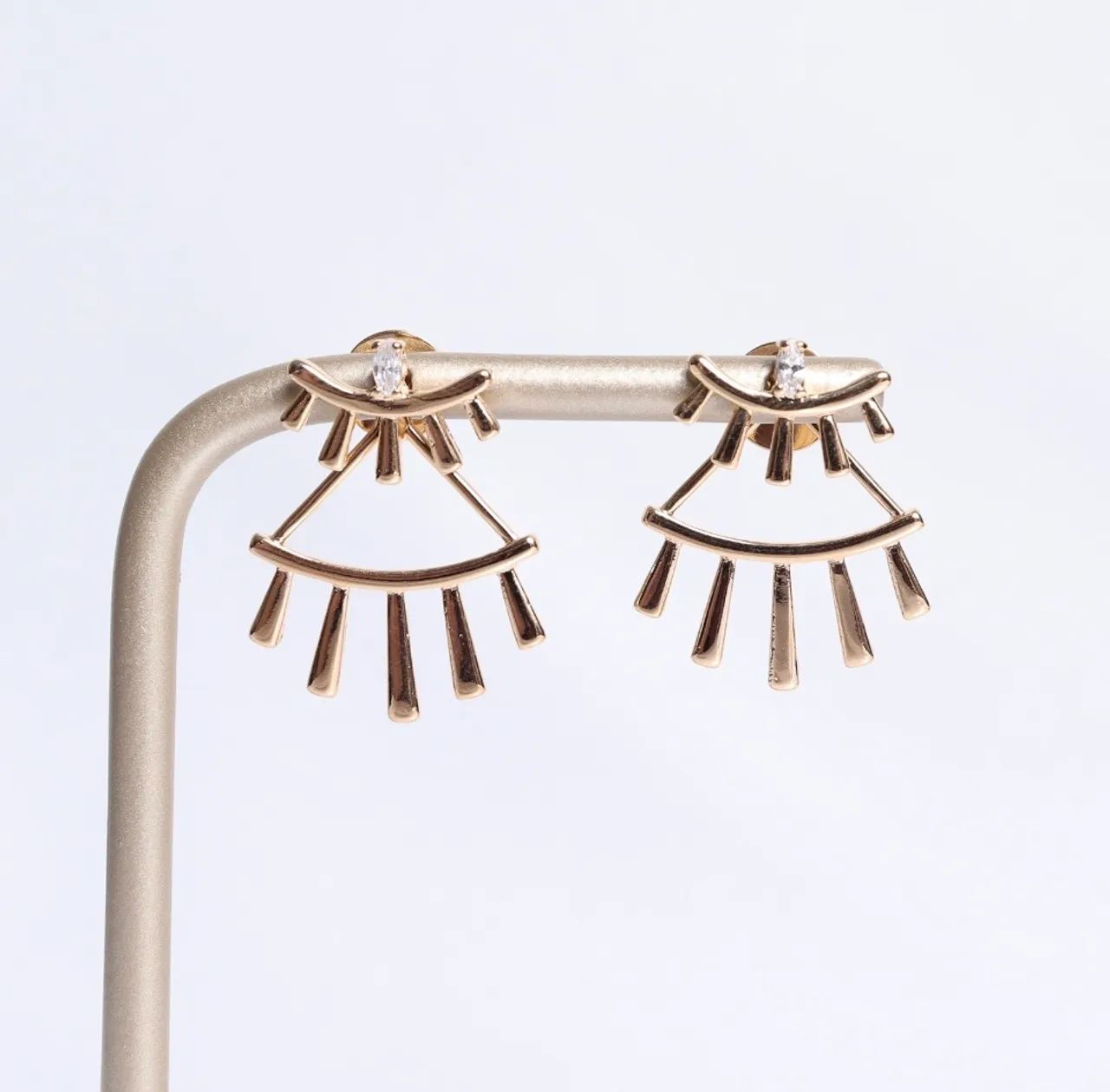 Brinco banhado a ouro 18k