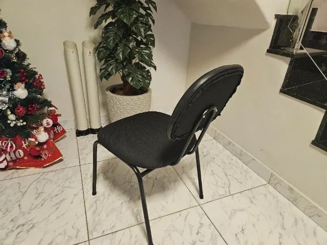Conjunto com 2 cadeiras para recepção excelente estado - Foto 5