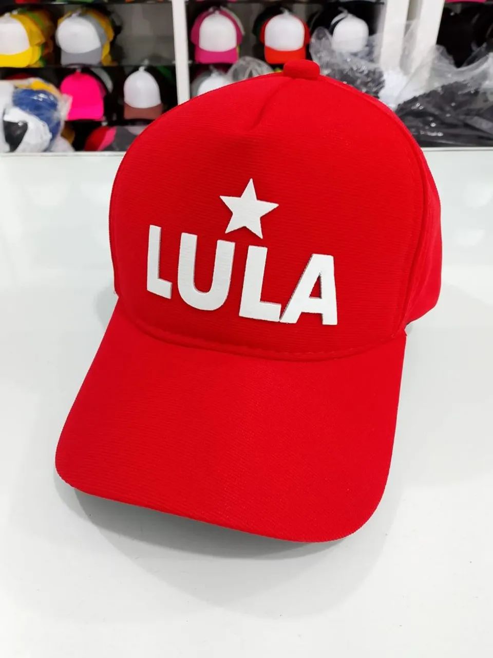 Bonés de Flávio e lula 