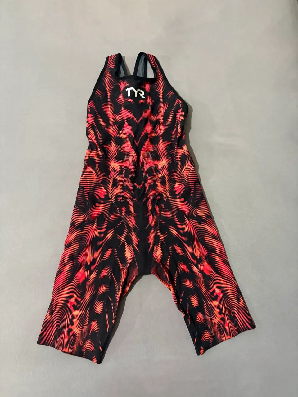 Traje de Natação Feminino tamanho 24 - Foto 6