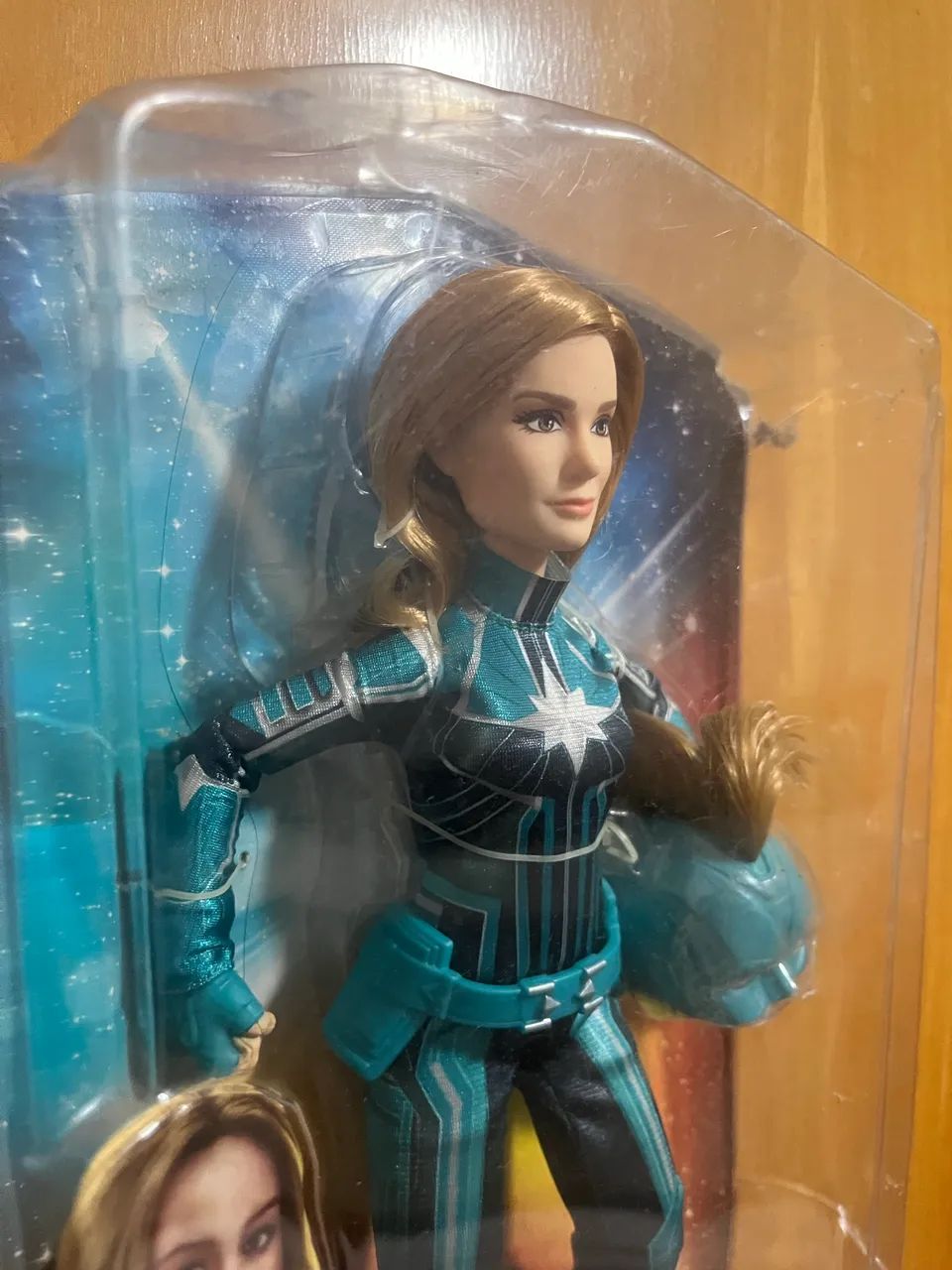 Boneca Capitã Marvel - Foto 2