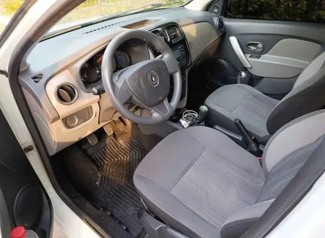 Renault Logan Expression Hi-flex 1.6 8V 4P 2016 - Foto 2