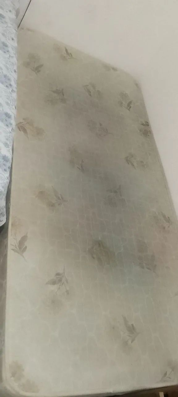 Colchão de solteiro em bom estado 