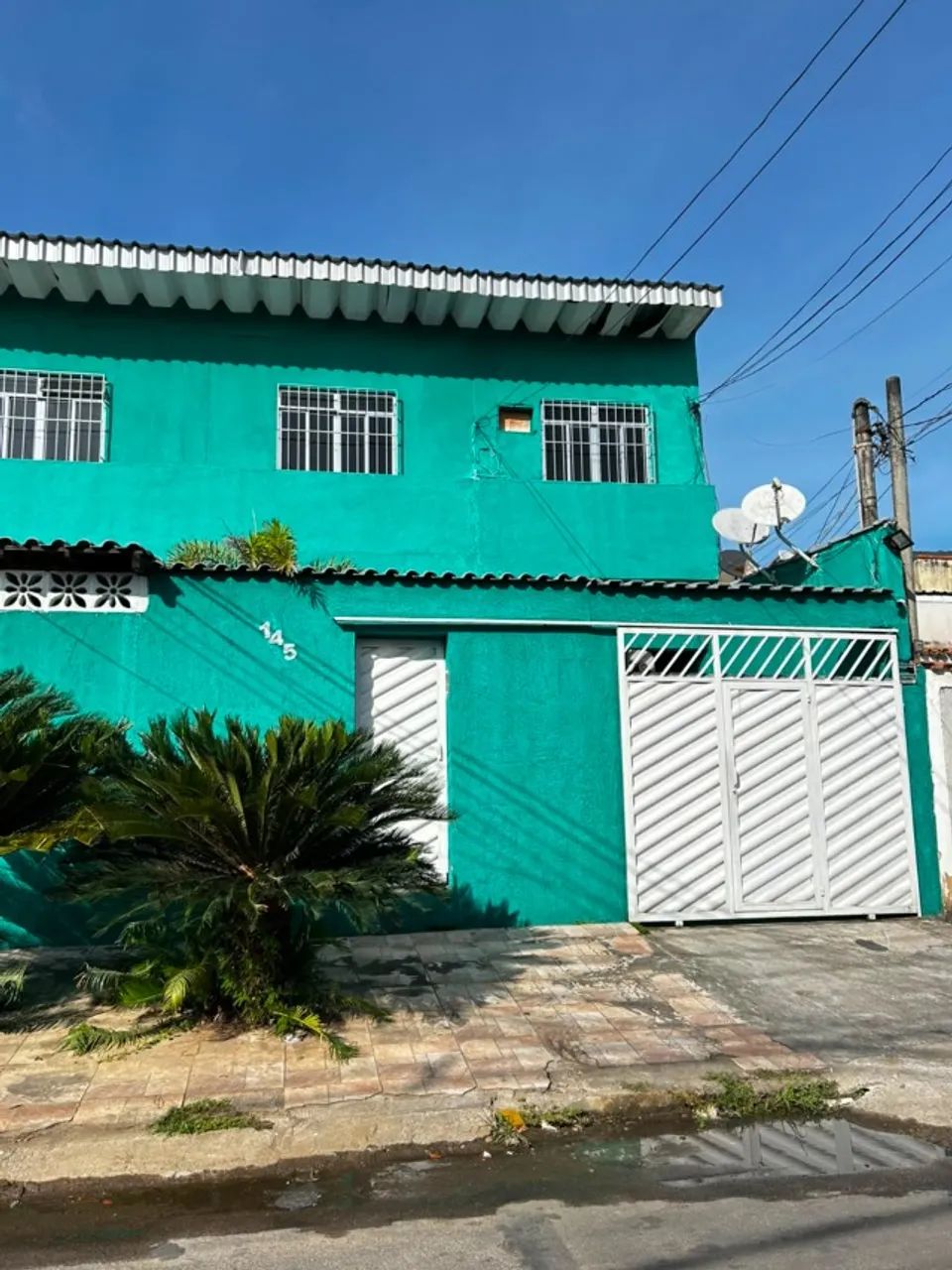 ALUGA-SE CASA COM 3 QUARTOS NO BAIRRO DA LUZ