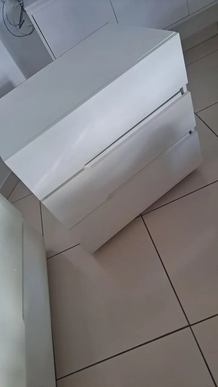 Mesinha de cabeceira 