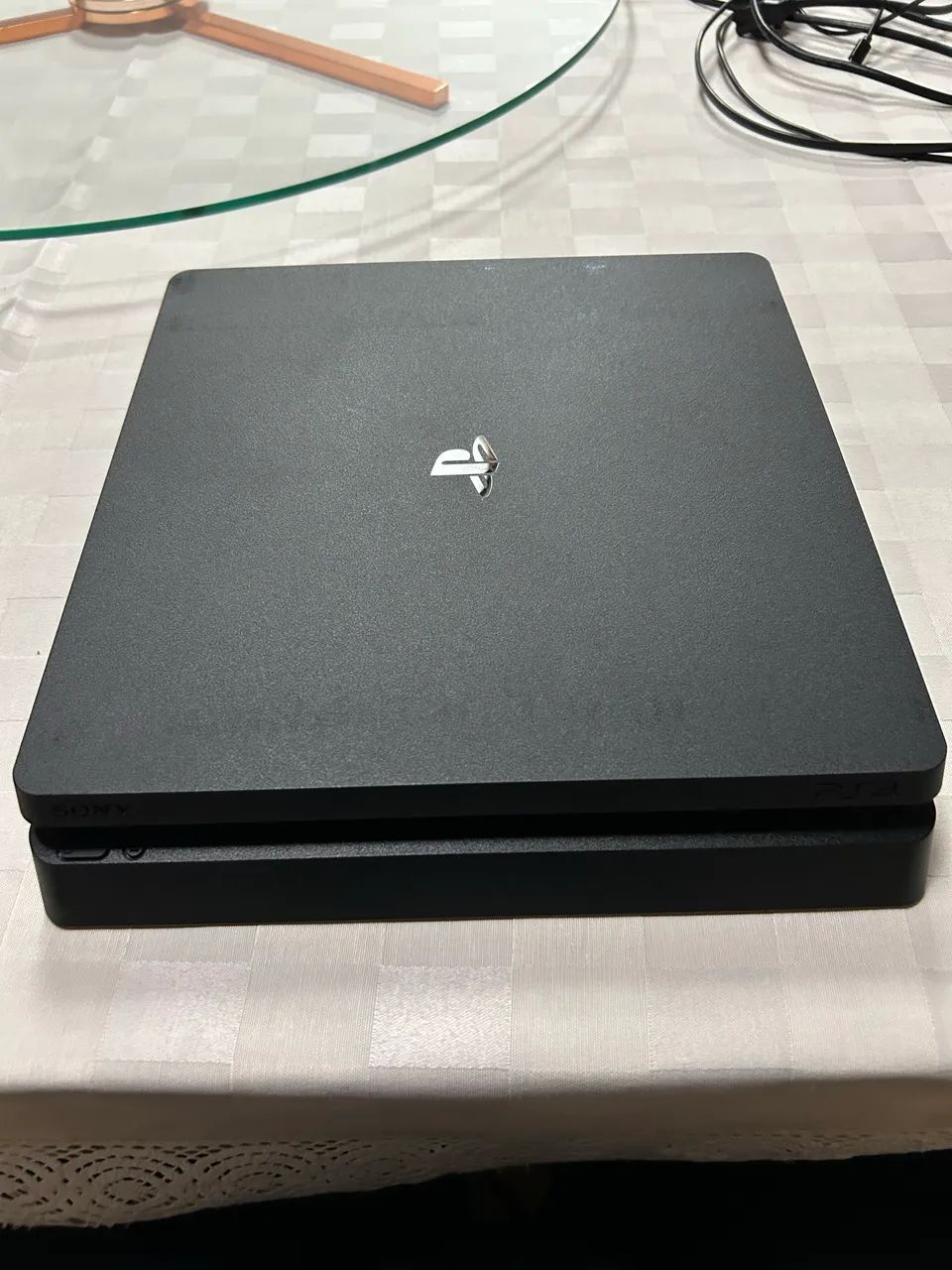 PlayStation 4 slim 1TB