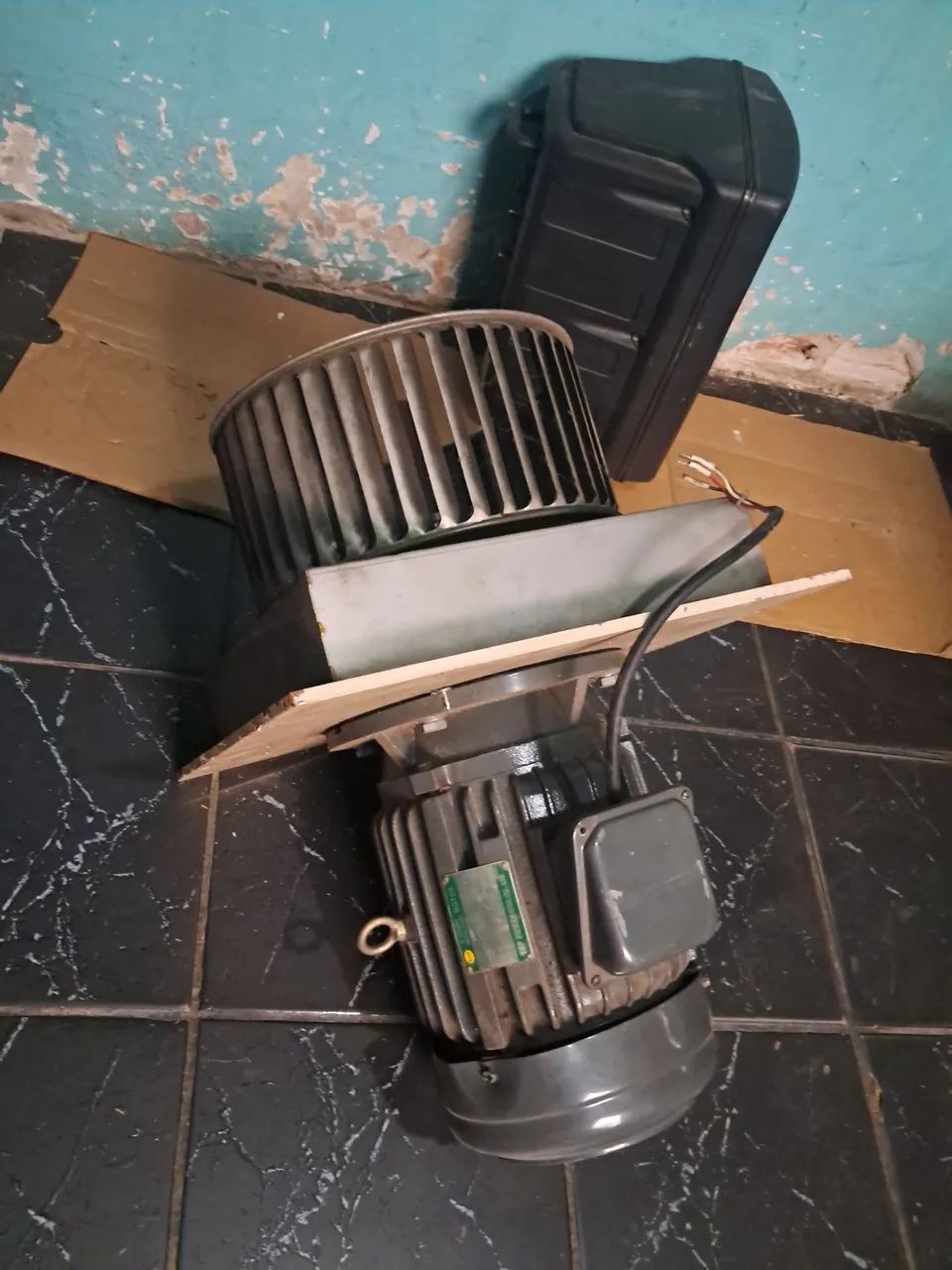 Motor de ventilação com helices e eixos completo - Foto 6