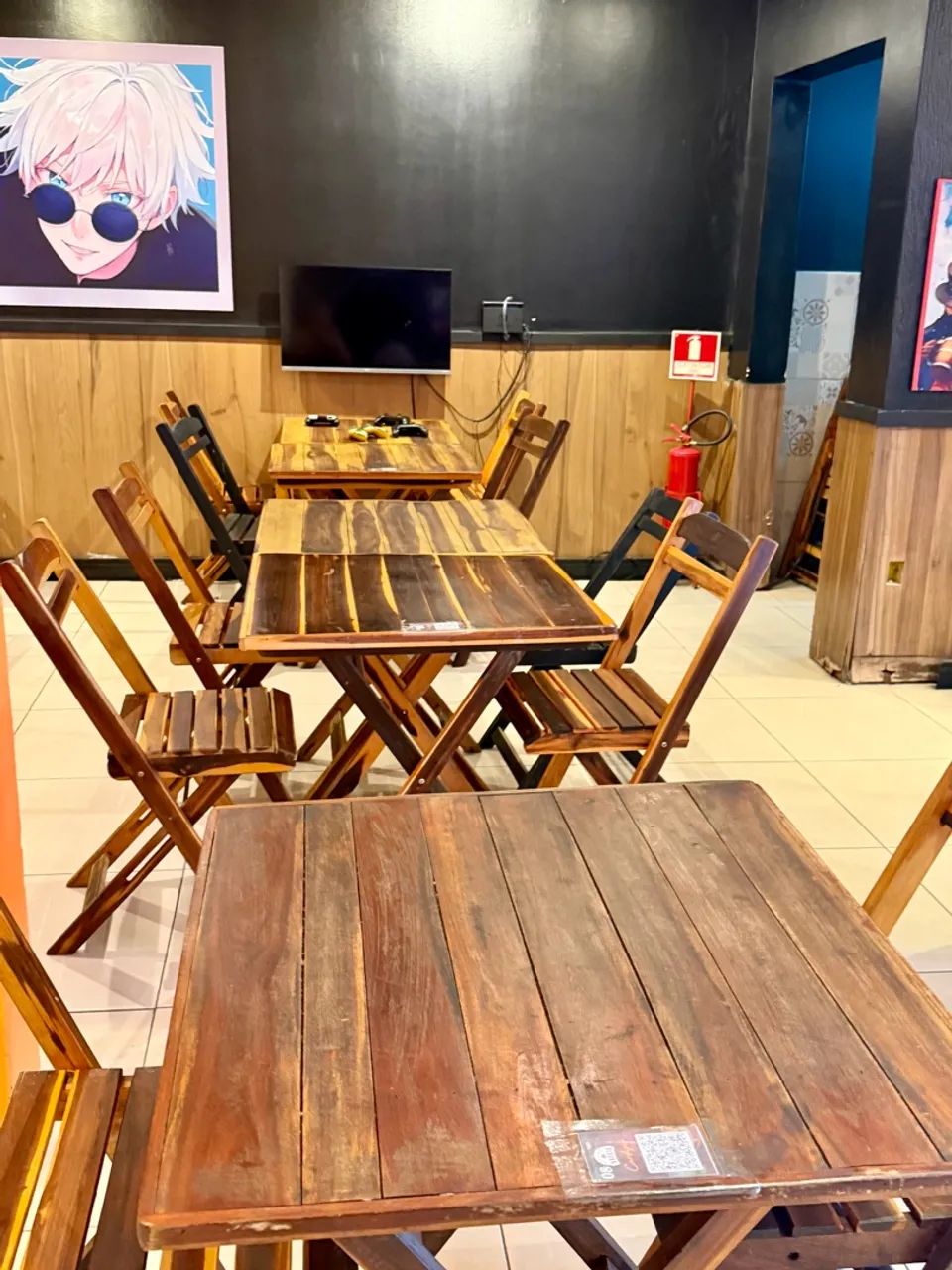 Mesa dobráveis com 4 cadeira 
