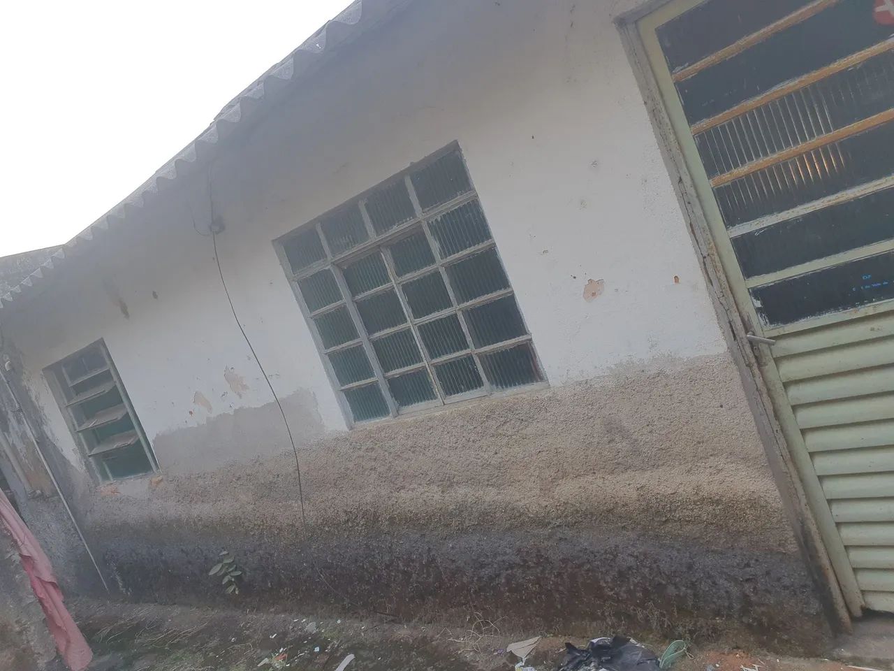 Casa com lote com escritura , vendo ou troco  - Foto 2