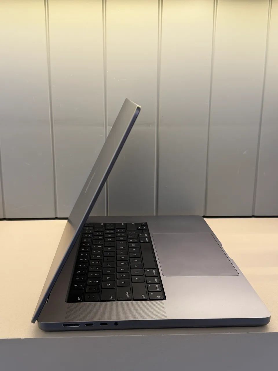 MacBook Pro M1 Pro 512ssd 16gb 16 polegadas Semi Novo | Loja