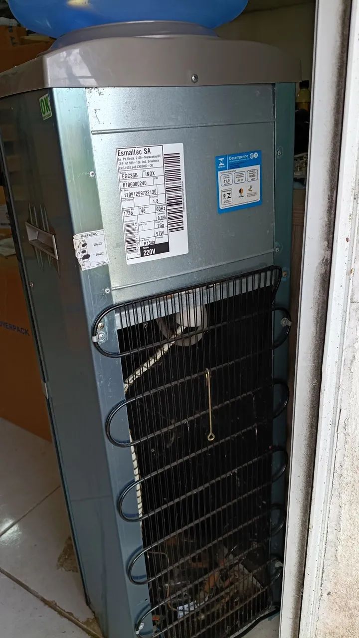 Bebedouro de coluna Esmaltec com compressor - Foto 5