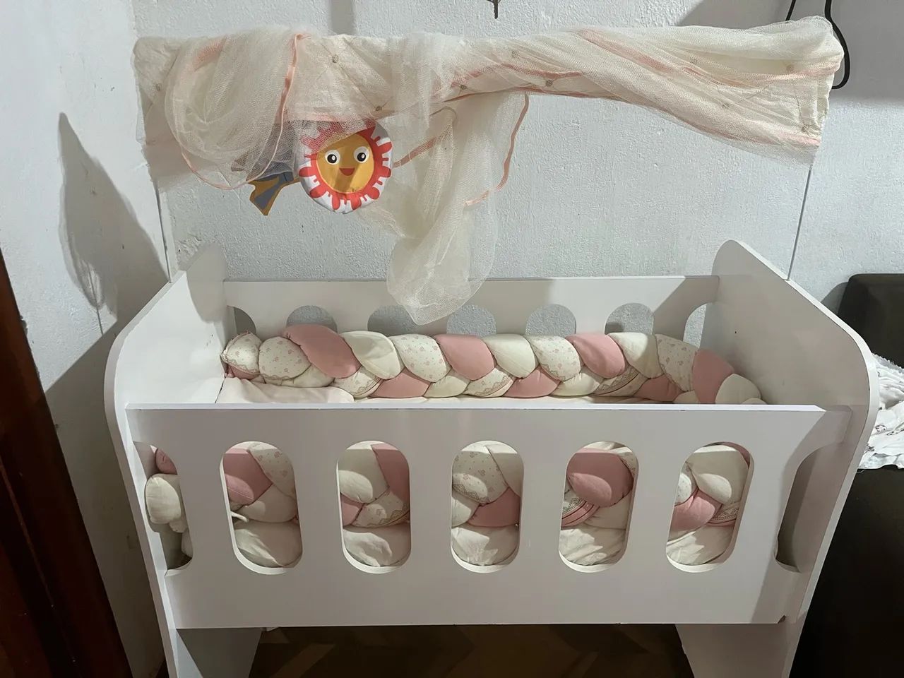 Vende - se berço com colchão  - Foto 2