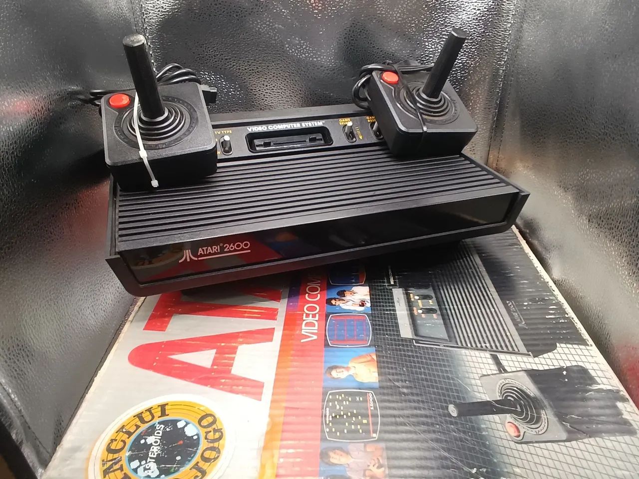 Atari 2600 console de Exposição Geek  - Foto 4