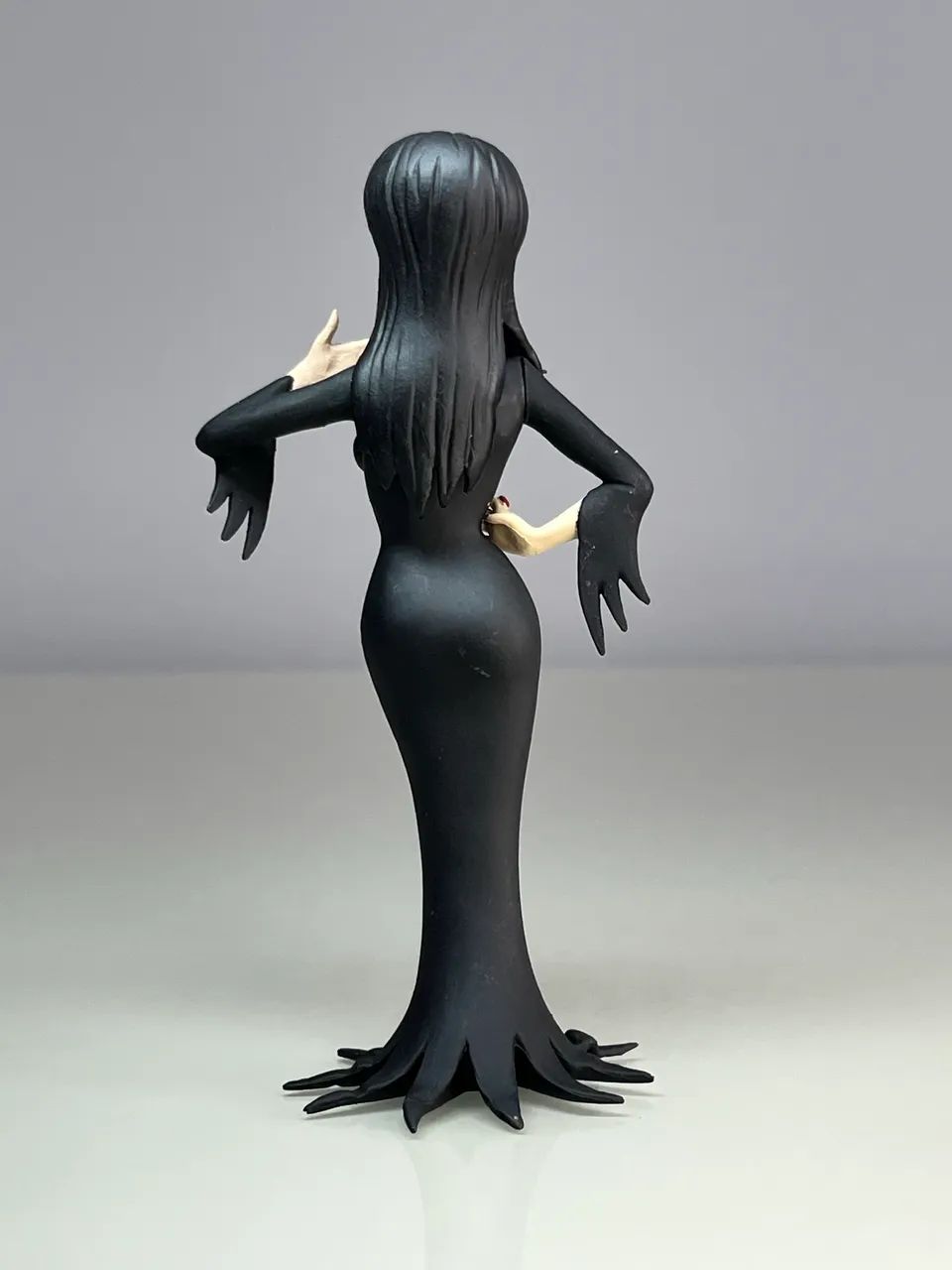 Elvira Toony Terrors Neca - Foto 2