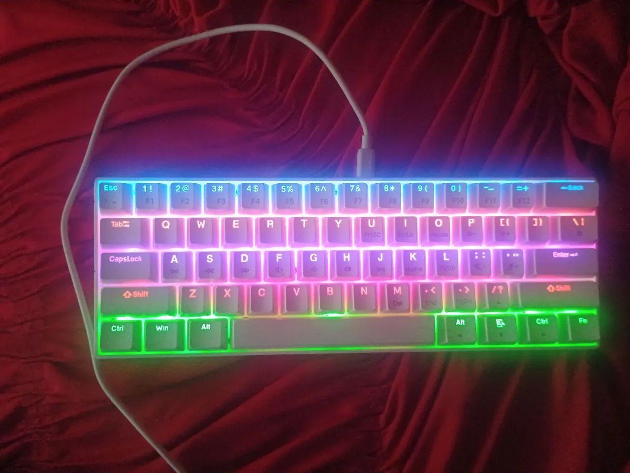 Teclado com fio e rgb - Foto 2