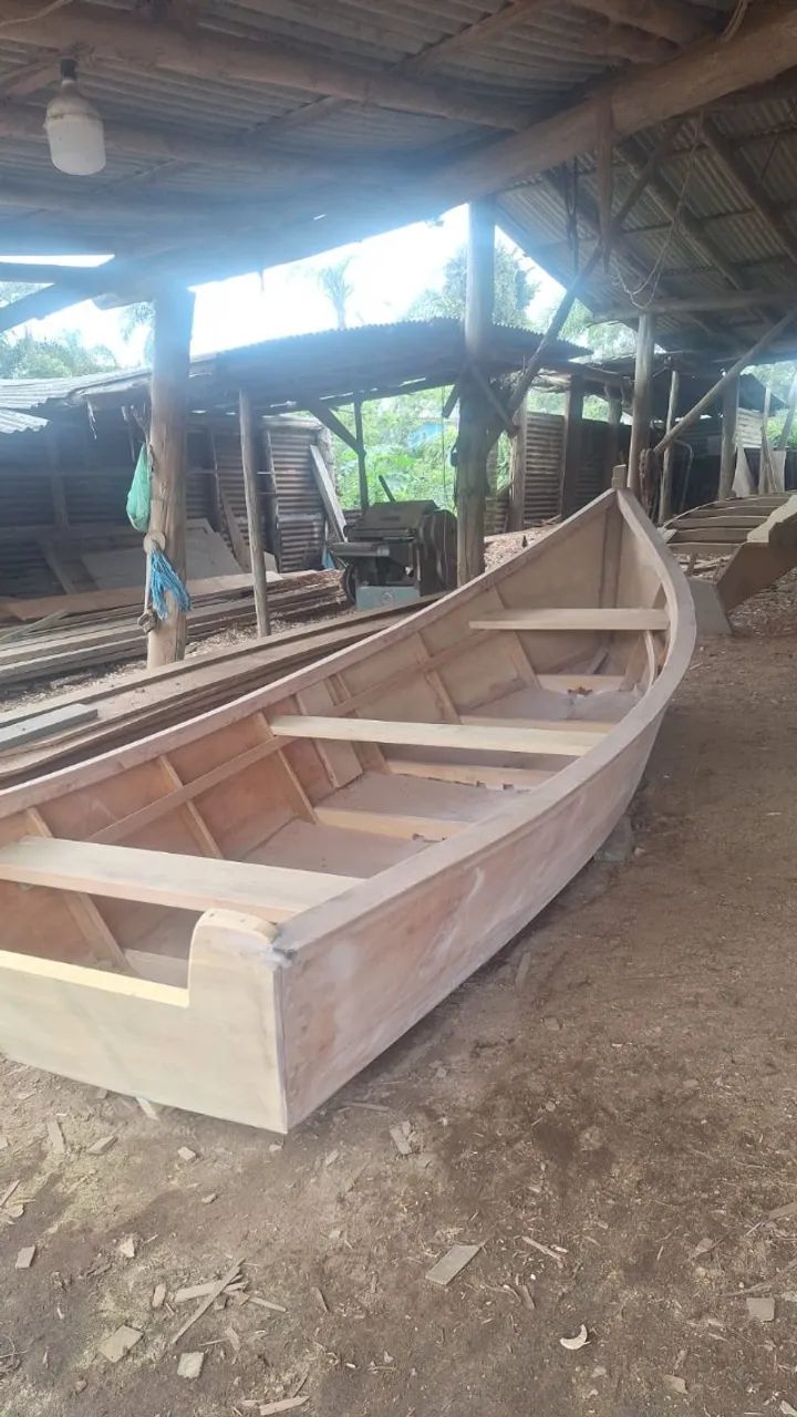 vendo barco zero sem pintura - Foto 2