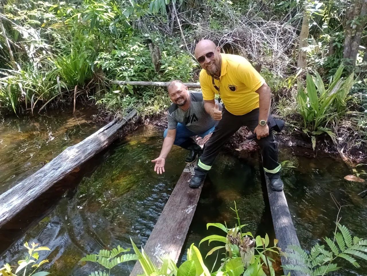 VENDE-SE TERRENO EM PRESIDENTE FIGUEIREDO - AM 