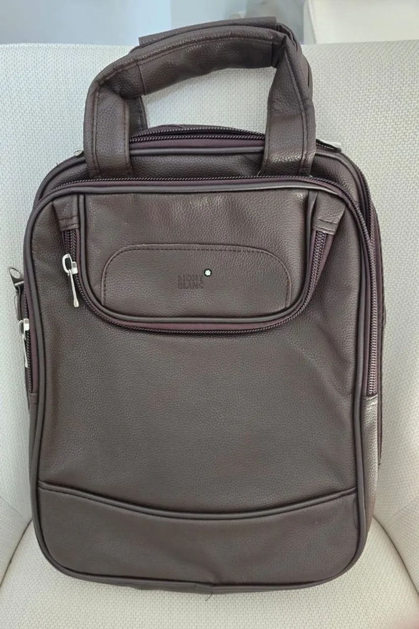 Mochila marrom Montblanc nova