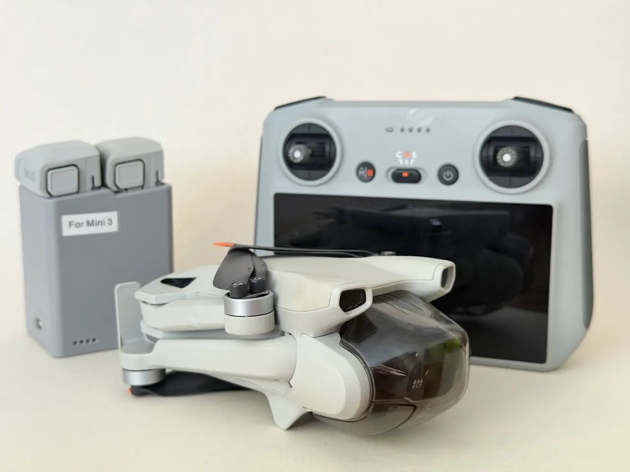 DRONE DJI MINI 3 + CONTROLE COM TELA - Foto 3