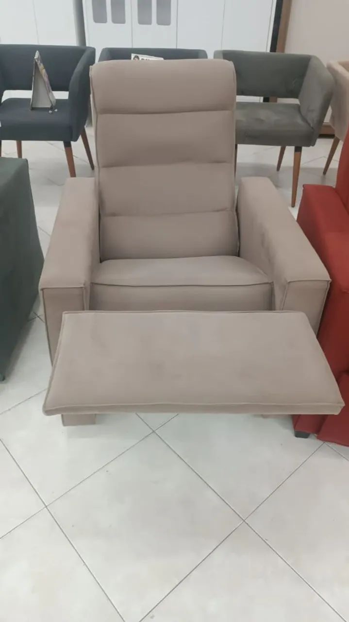 Poltrona do papai (NUNCA USADA AINDA NO PLÁSTICO)