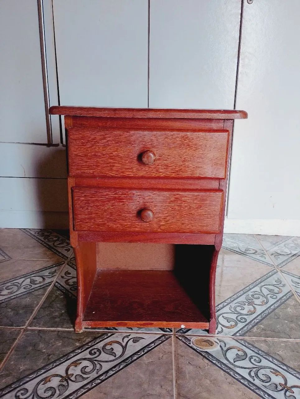 MESA DE CABECEIRA 