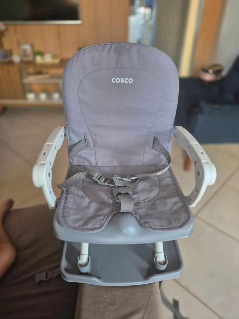 CADEIRINHA DE ALIMENTAÇÃO PORTÁTIL COSCO - Foto 2